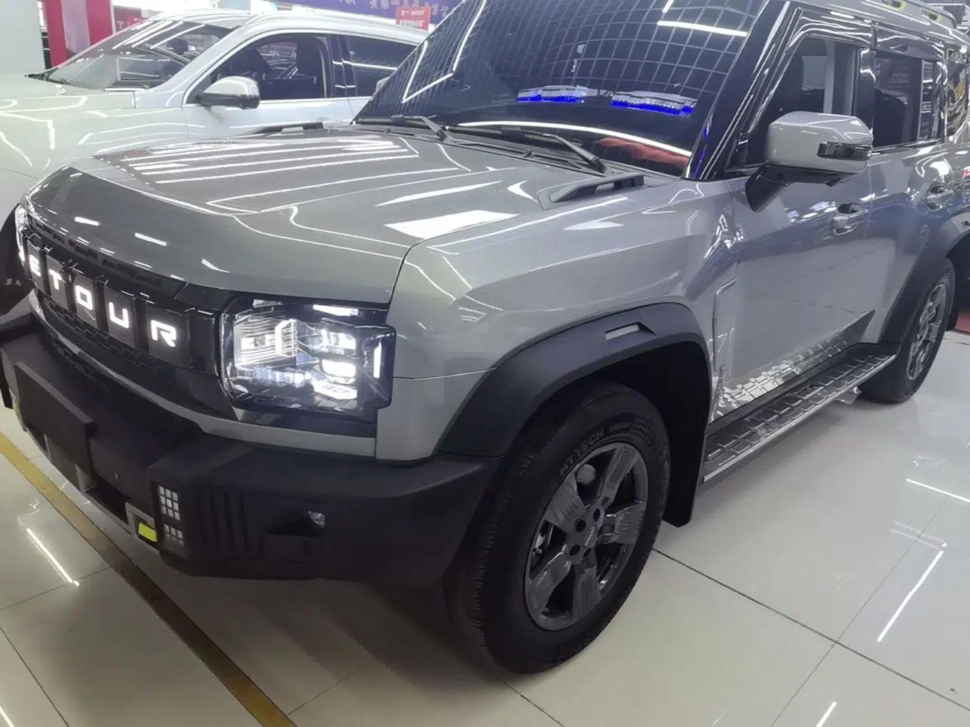 JETOUR Traveler 2023 1.5T Two-Wheel Drive Discovery PRO — миниатюра 1