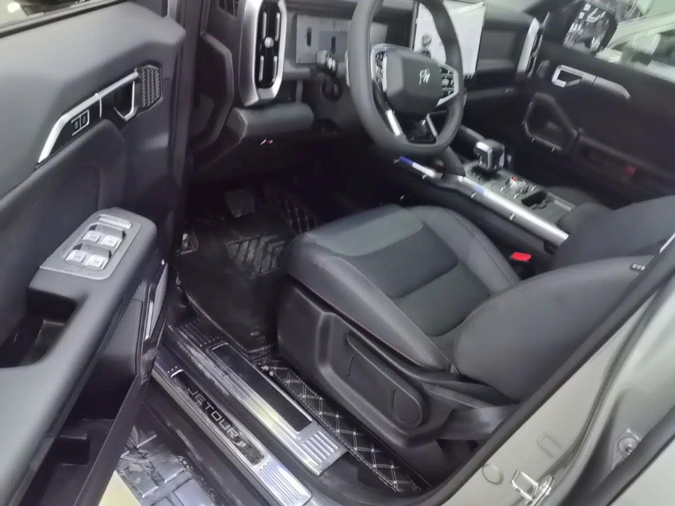 JETOUR Traveler 2023 1.5T Two-Wheel Drive Discovery PRO — миниатюра 18