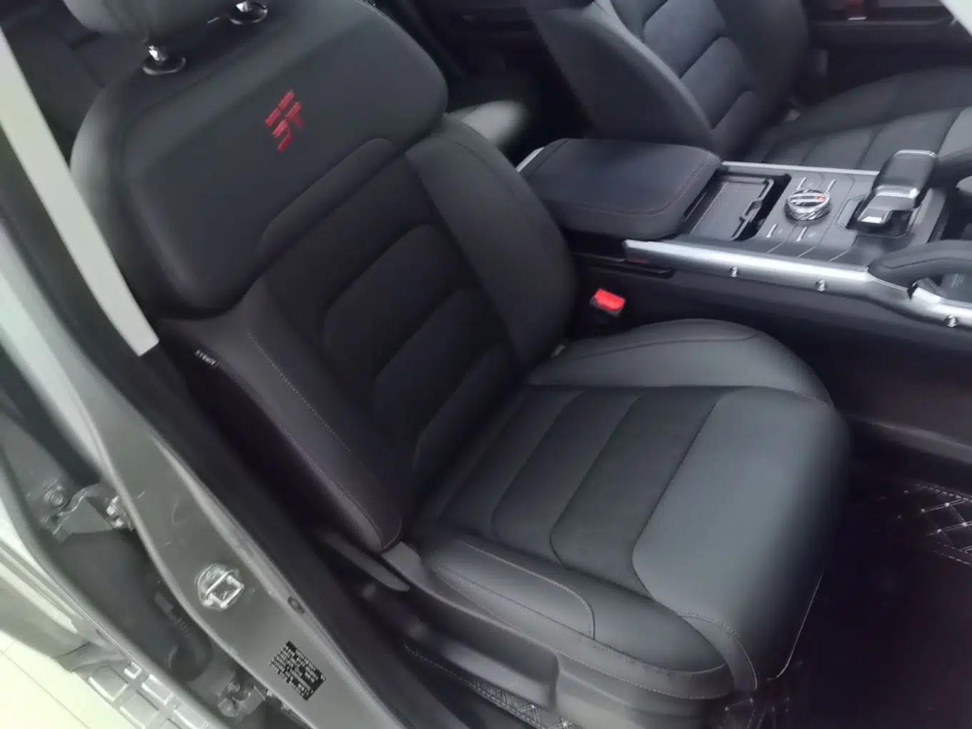 JETOUR Traveler 2023 1.5T Two-Wheel Drive Discovery PRO — миниатюра 19