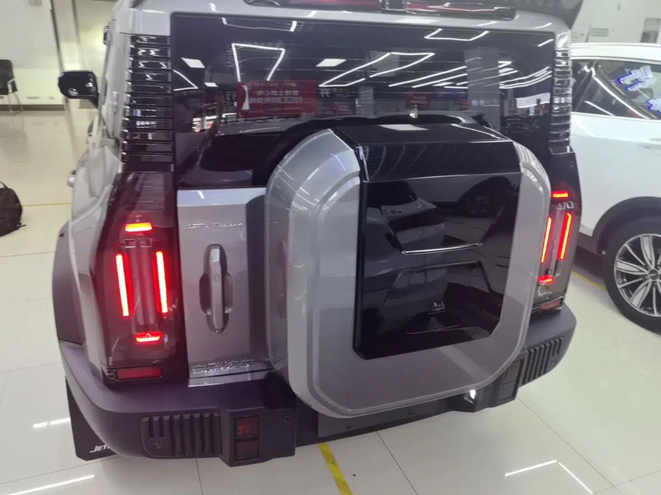JETOUR Traveler 2023 1.5T Two-Wheel Drive Discovery PRO — миниатюра 5