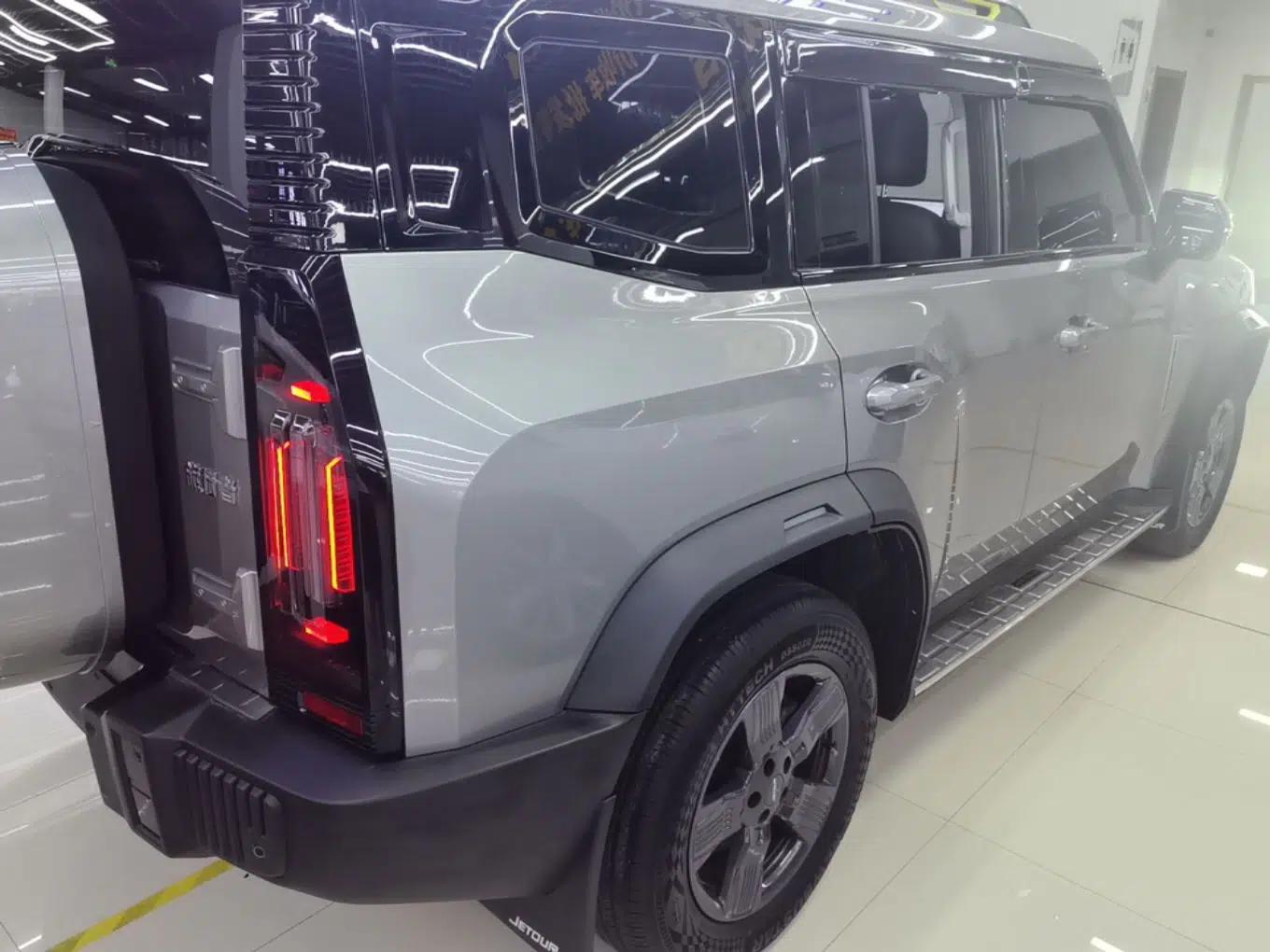 JETOUR Traveler 2023 1.5T Two-Wheel Drive Discovery PRO — миниатюра 6