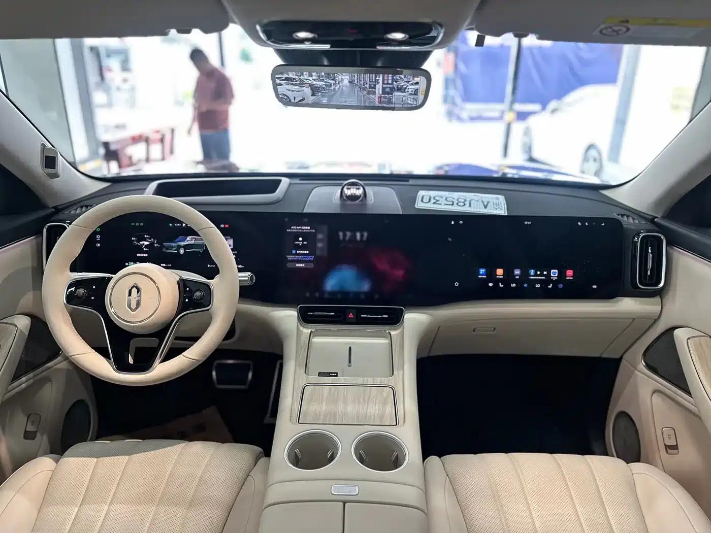 Wenjie M8 2025 Ultra Extended Range Edition (53.4kWh, 6-seater, 192-line LiDAR) — миниатюра 12