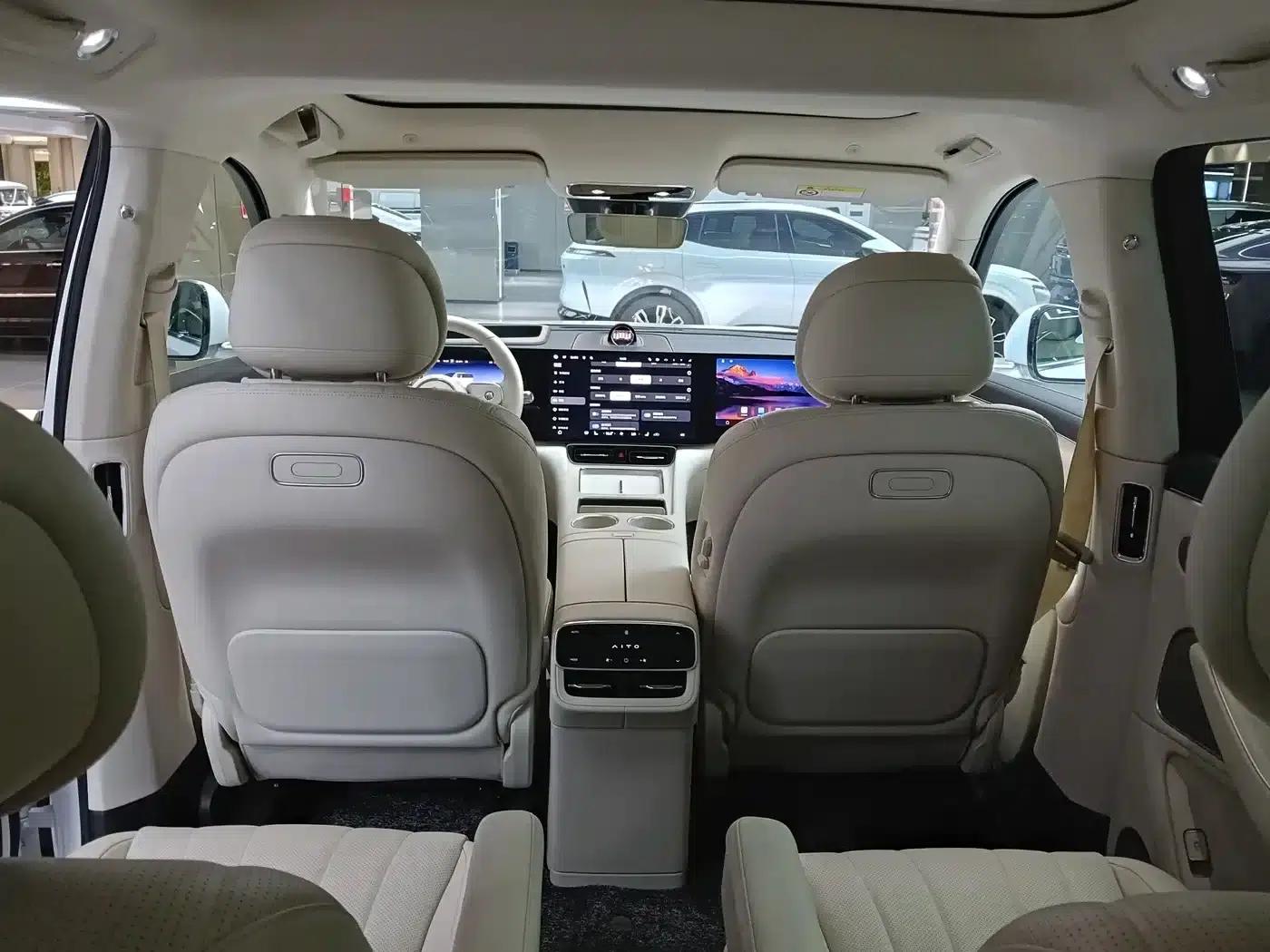 Wenjie M8 2025 Extended Range Max Edition 37kWh 6-Seater (192-line LiDAR) — миниатюра 5