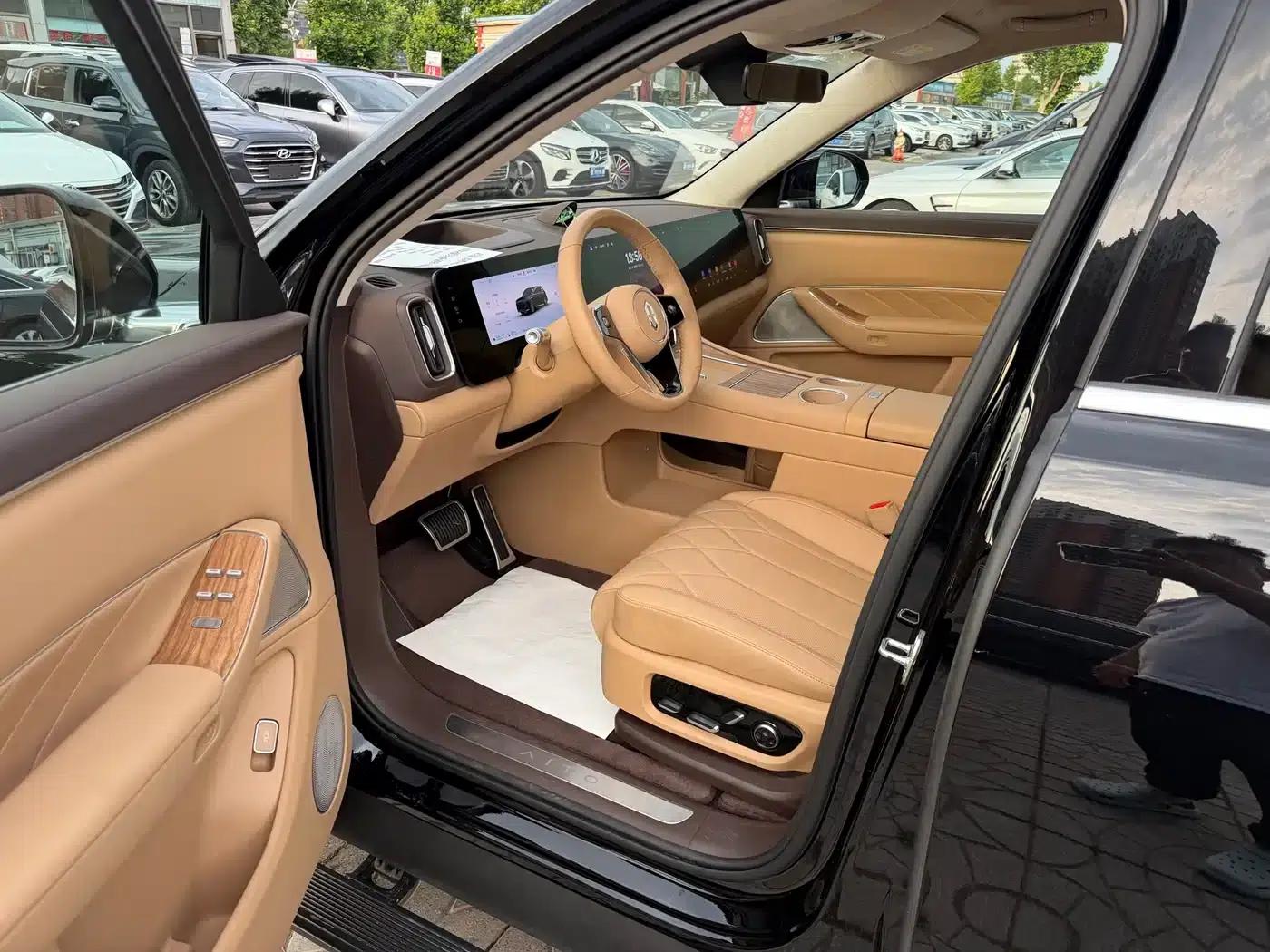 Wenjie M8 2025 Ultra Extended Range Edition (53.4kWh, 6-seater, 192-line LiDAR) — миниатюра 7