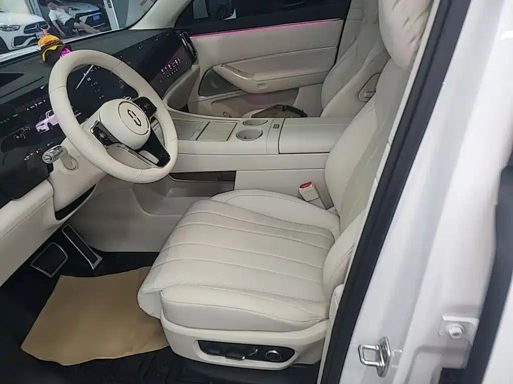 Wenjie M8 2025 Extended Range Max+ Version (53.4kWh, 5-seater, 192-line LiDAR) — миниатюра 16