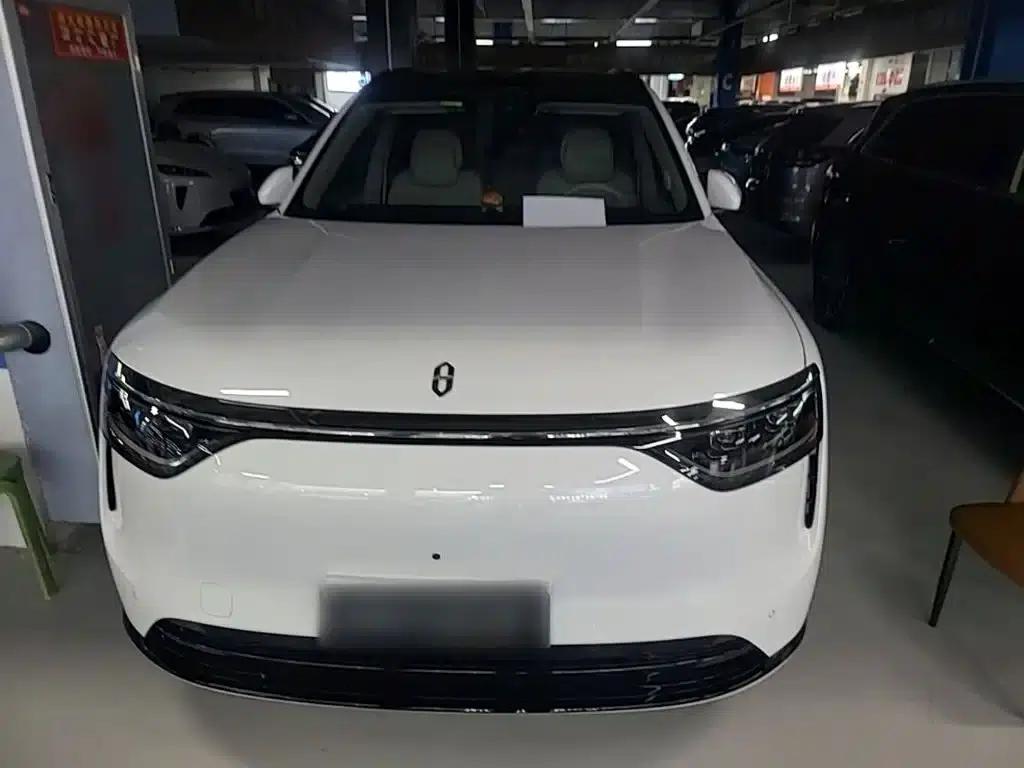 Wenjie M8 2025 Extended Range Max+ Version (53.4kWh, 5-seater, 192-line LiDAR) — миниатюра 3