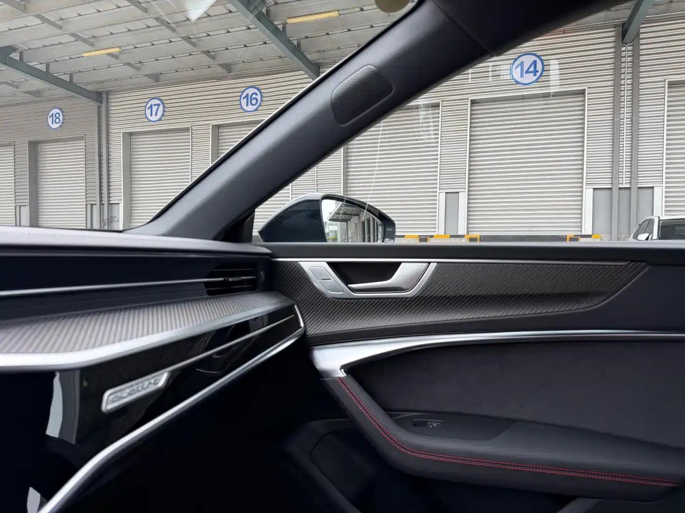 2025 Audi RS 7 RS 7 4.0T Sportback Performance — миниатюра 18