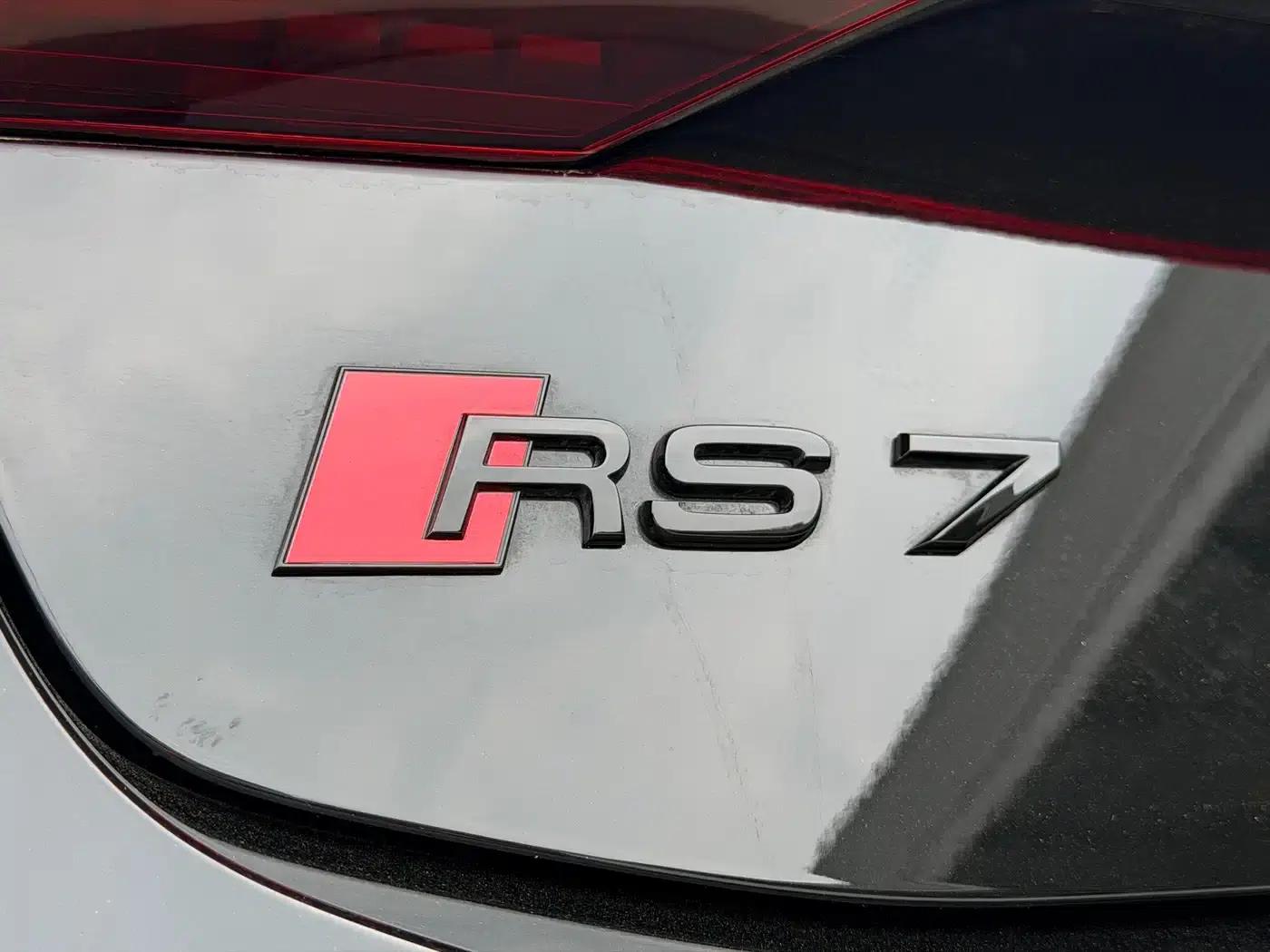 2025 Audi RS 7 RS 7 4.0T Sportback Performance — миниатюра 25