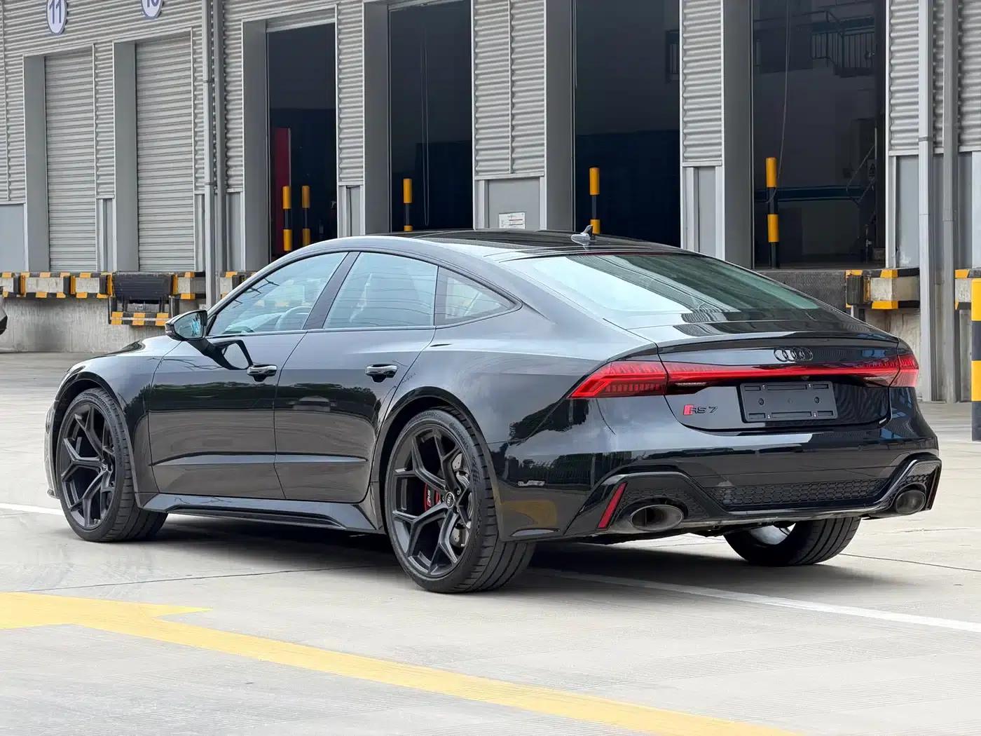 2025 Audi RS 7 RS 7 4.0T Sportback Performance — миниатюра 4