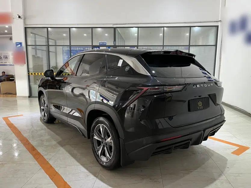 JETOUR Dashing 2023 1.5T DCT Starlight Shine Pro Edition — миниатюра 6