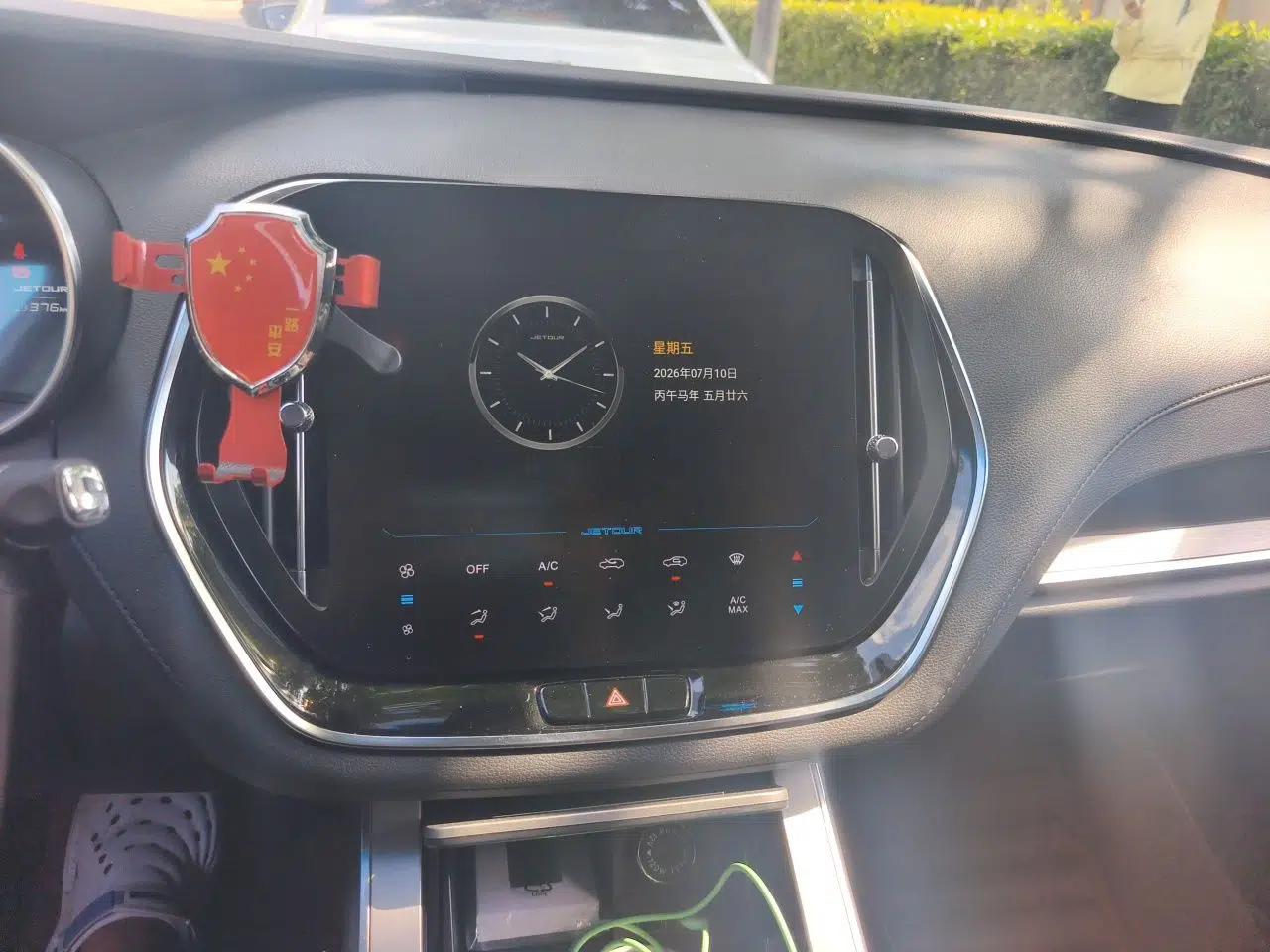 JETOUR X70 2020 1.5T DCT Comfort Edition 7-Seater — миниатюра 13