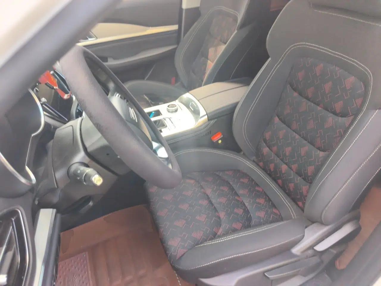 JETOUR X70 2020 1.5T DCT Comfort Edition 7-Seater — миниатюра 15