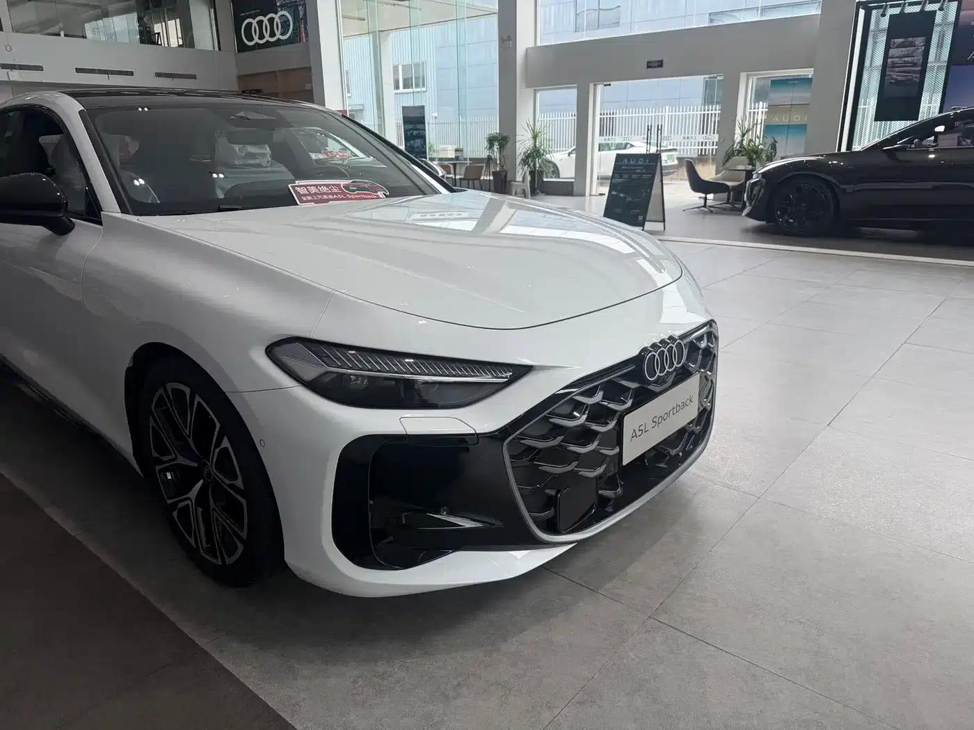 Audi A5L Sportback 2026 TFSI 150kW quattro Premium Model — миниатюра 2