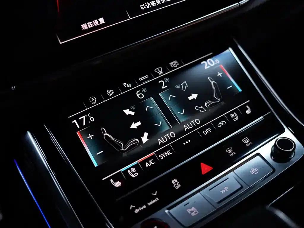 2021 Audi RS Q8 4.0T — миниатюра 13