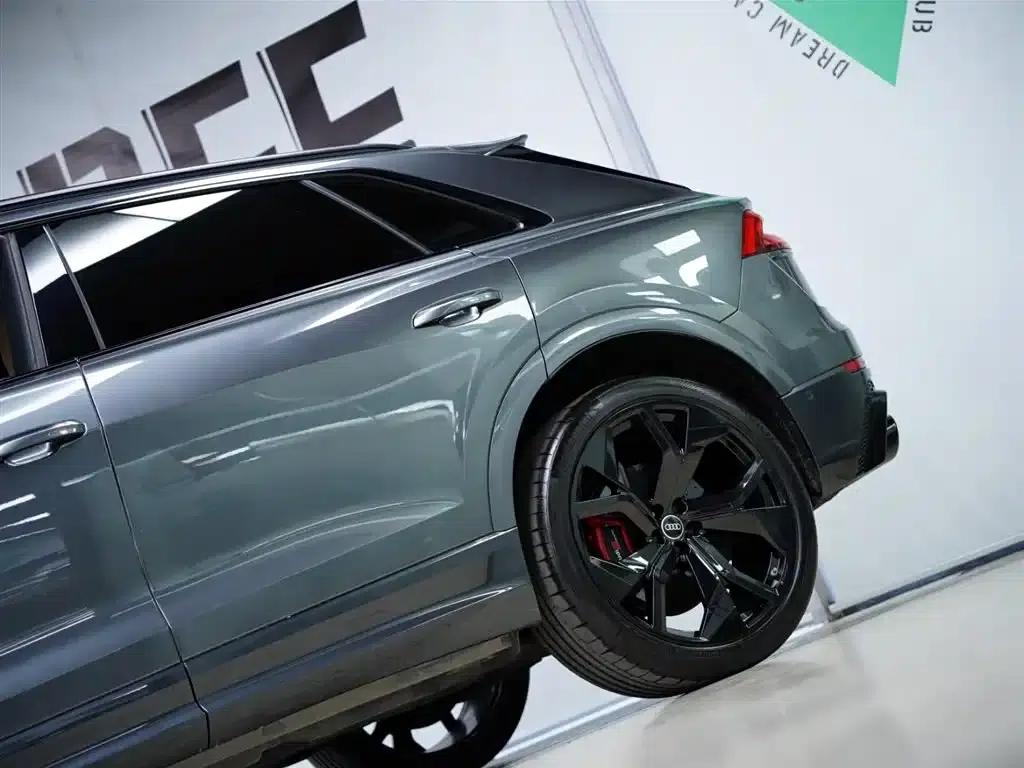 2021 Audi RS Q8 4.0T — миниатюра 25