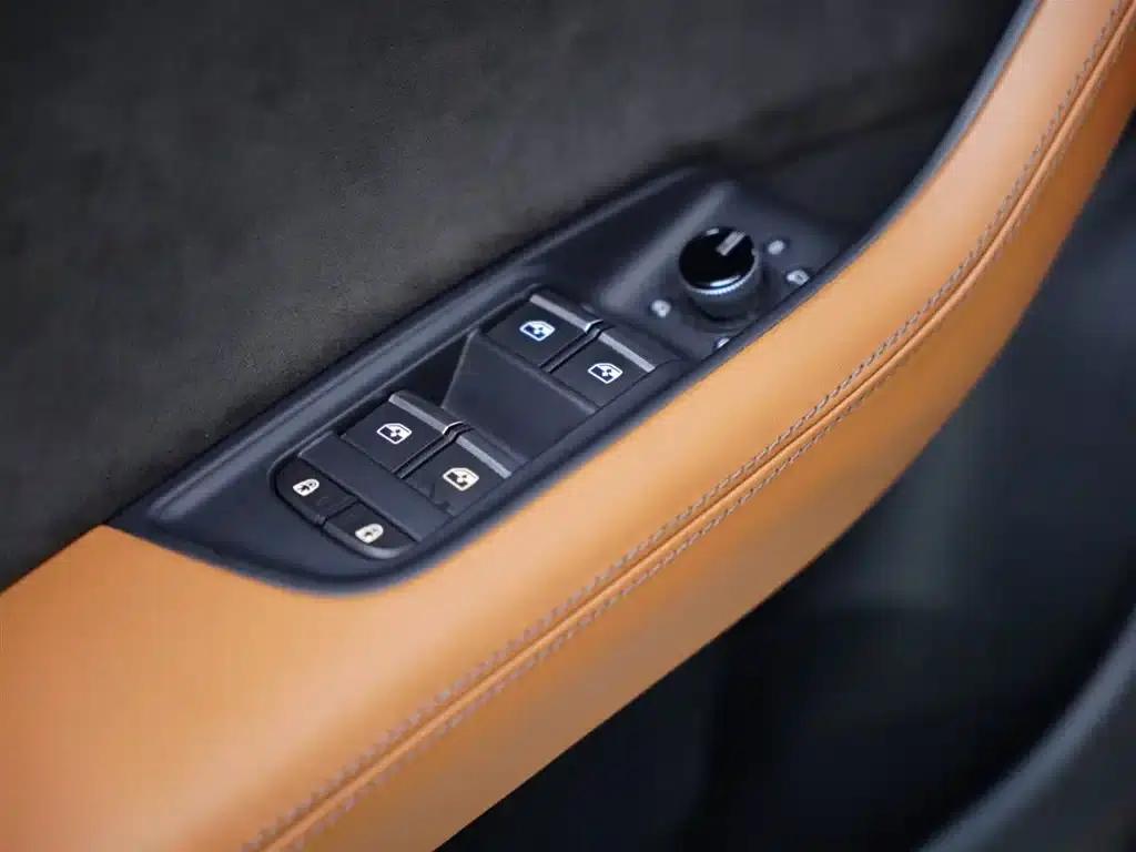 2021 Audi RS Q8 4.0T — миниатюра 33