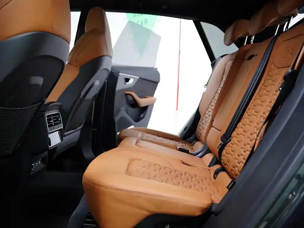 2021 Audi RS Q8 4.0T — миниатюра 38