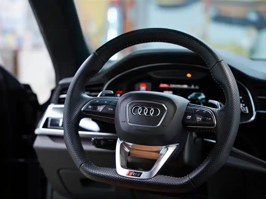2021 Audi RS Q8 4.0T — миниатюра 49