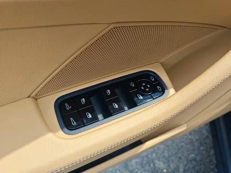 2017 Panamera 3.0T — миниатюра 25
