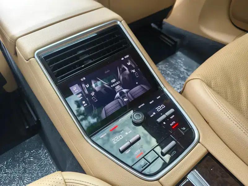 2017 Panamera 3.0T — миниатюра 10
