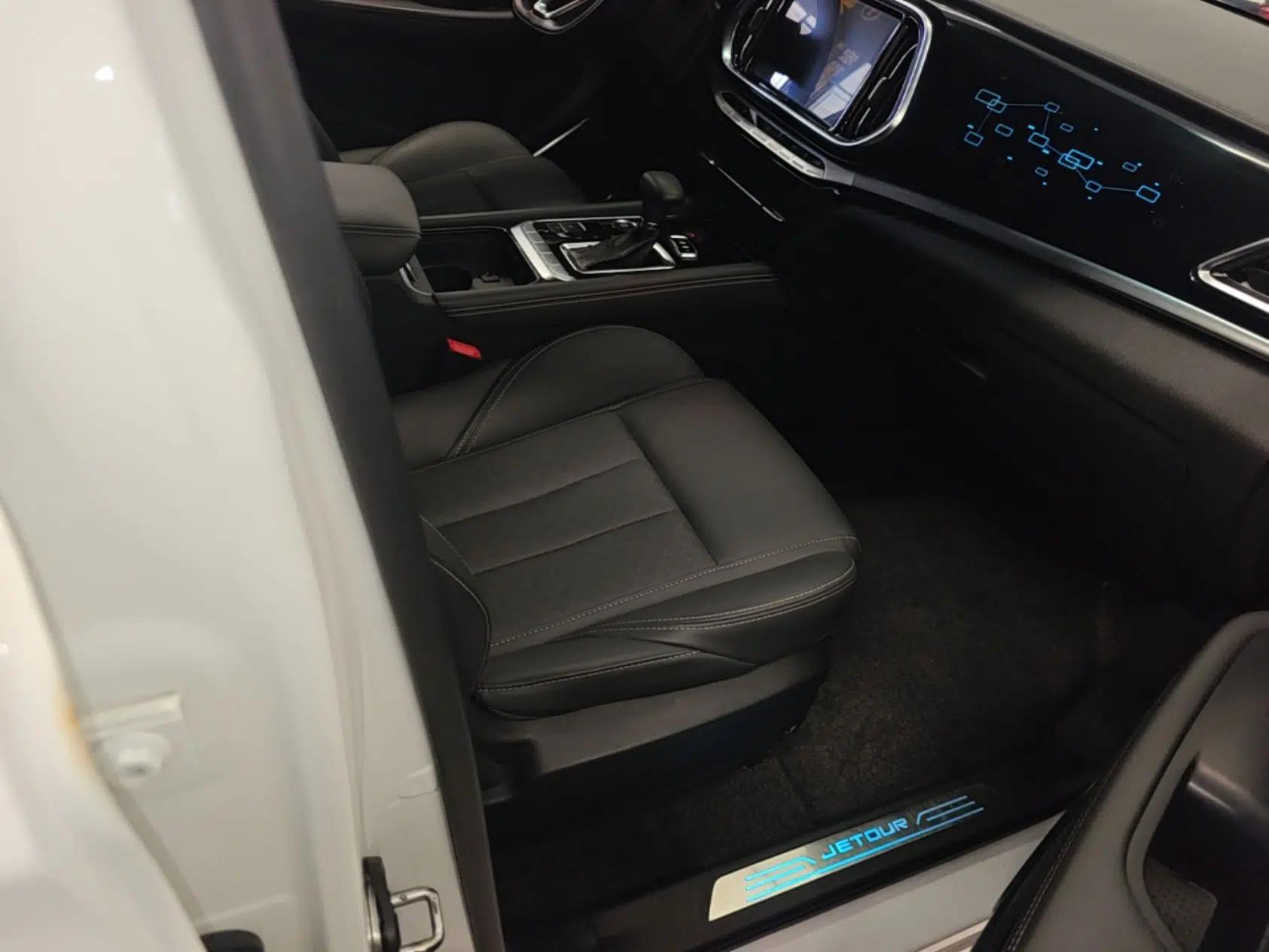 JETOUR X90 2019 1.5T Automatic Smart Enjoyment 6-Seater Emission Standard China V — миниатюра 19