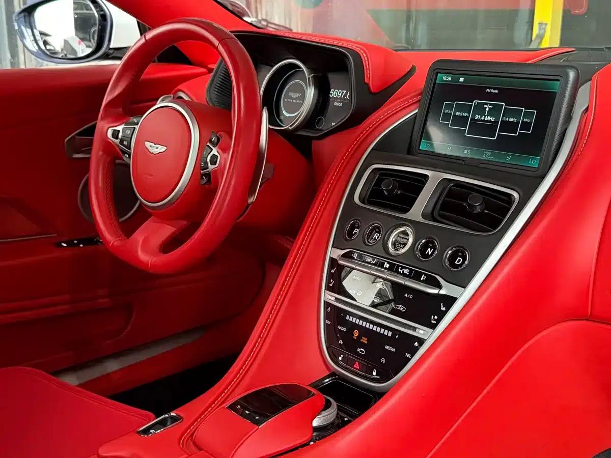 Aston Martin DB11 2020 4.0T V8 Volante — миниатюра 11