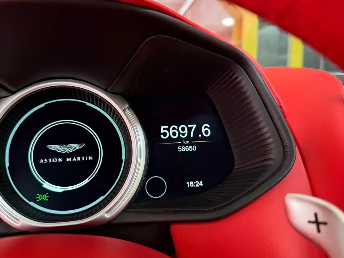 Aston Martin DB11 2020 4.0T V8 Volante — миниатюра 6