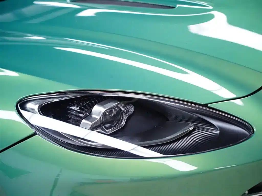Aston Martin DBX 2023 3.0T STRAIGHT-SIX — миниатюра 20