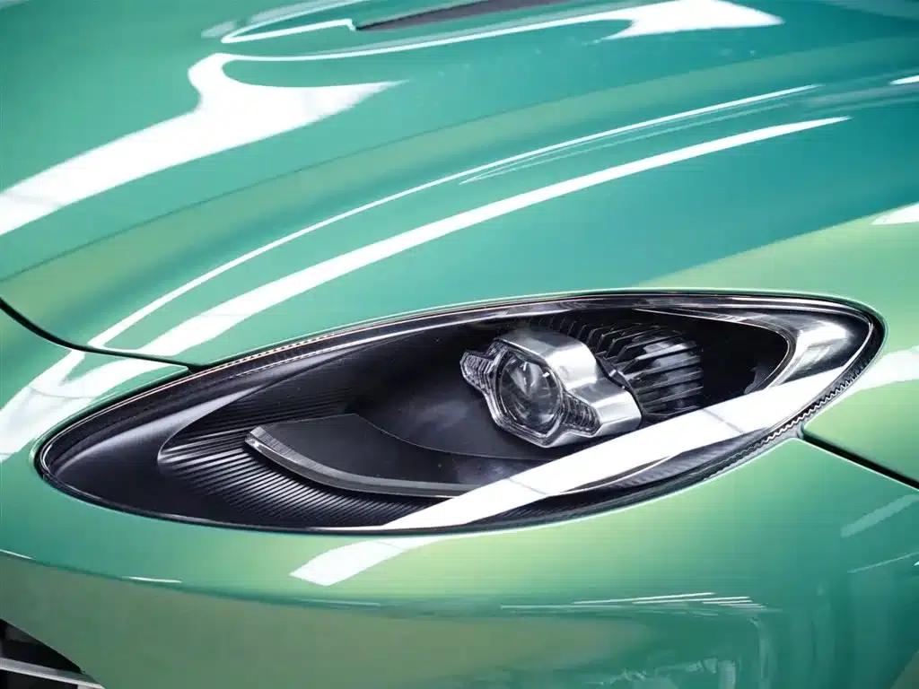 Aston Martin DBX 2023 3.0T STRAIGHT-SIX — миниатюра 21