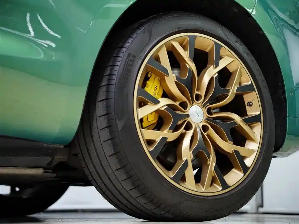 Aston Martin DBX 2023 3.0T STRAIGHT-SIX — миниатюра 26