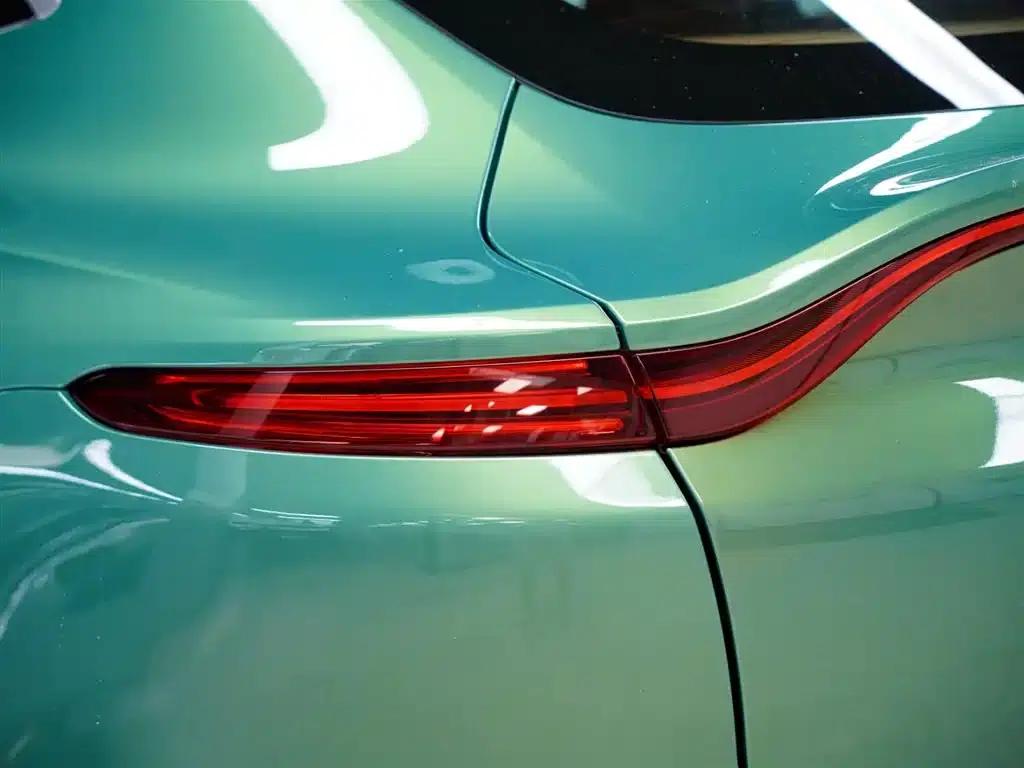 Aston Martin DBX 2023 3.0T STRAIGHT-SIX — миниатюра 4