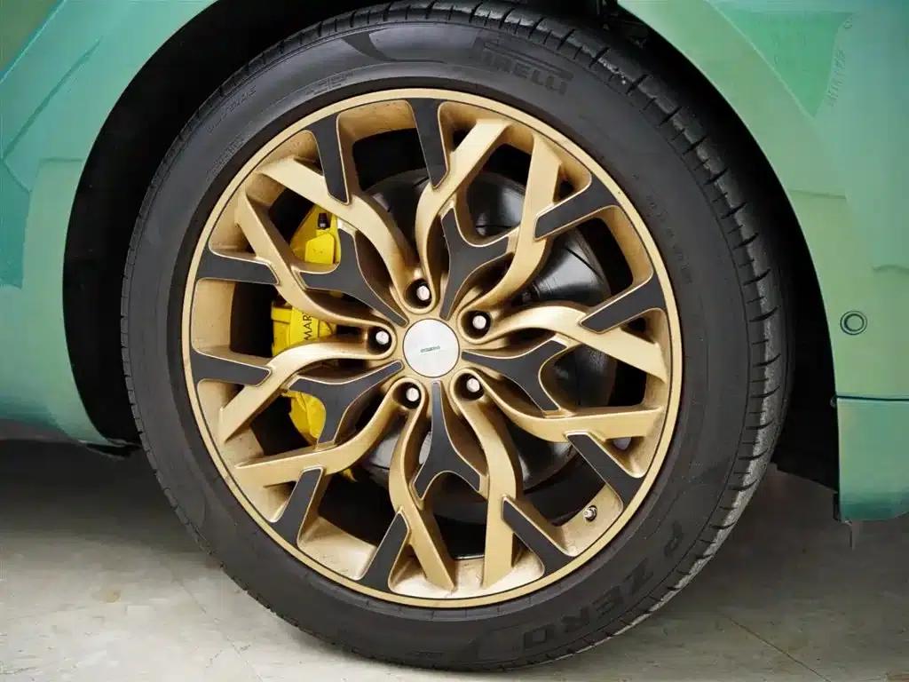 Aston Martin DBX 2023 3.0T STRAIGHT-SIX — миниатюра 54