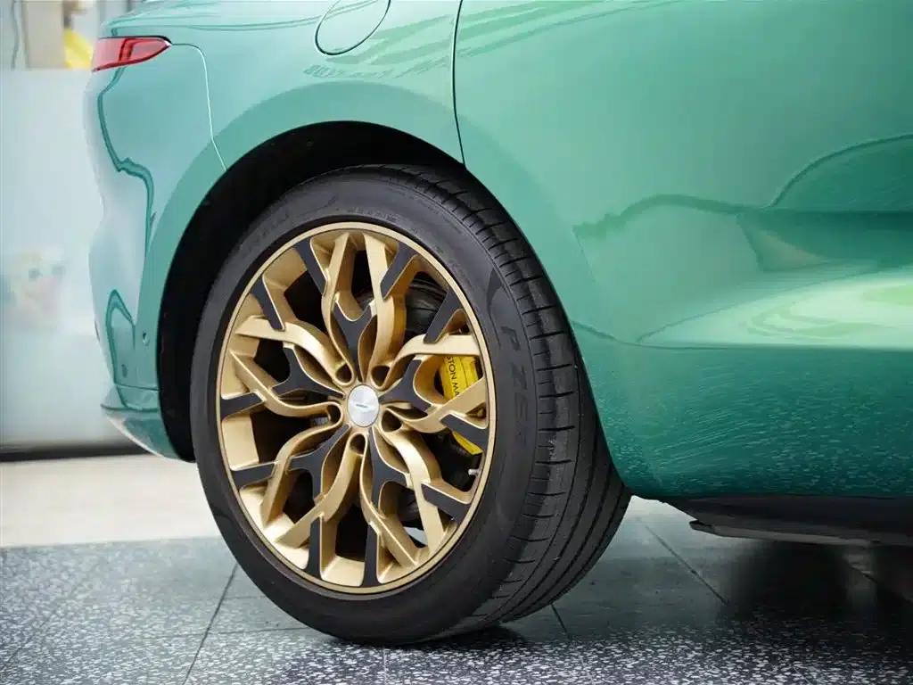 Aston Martin DBX 2023 3.0T STRAIGHT-SIX — миниатюра 55