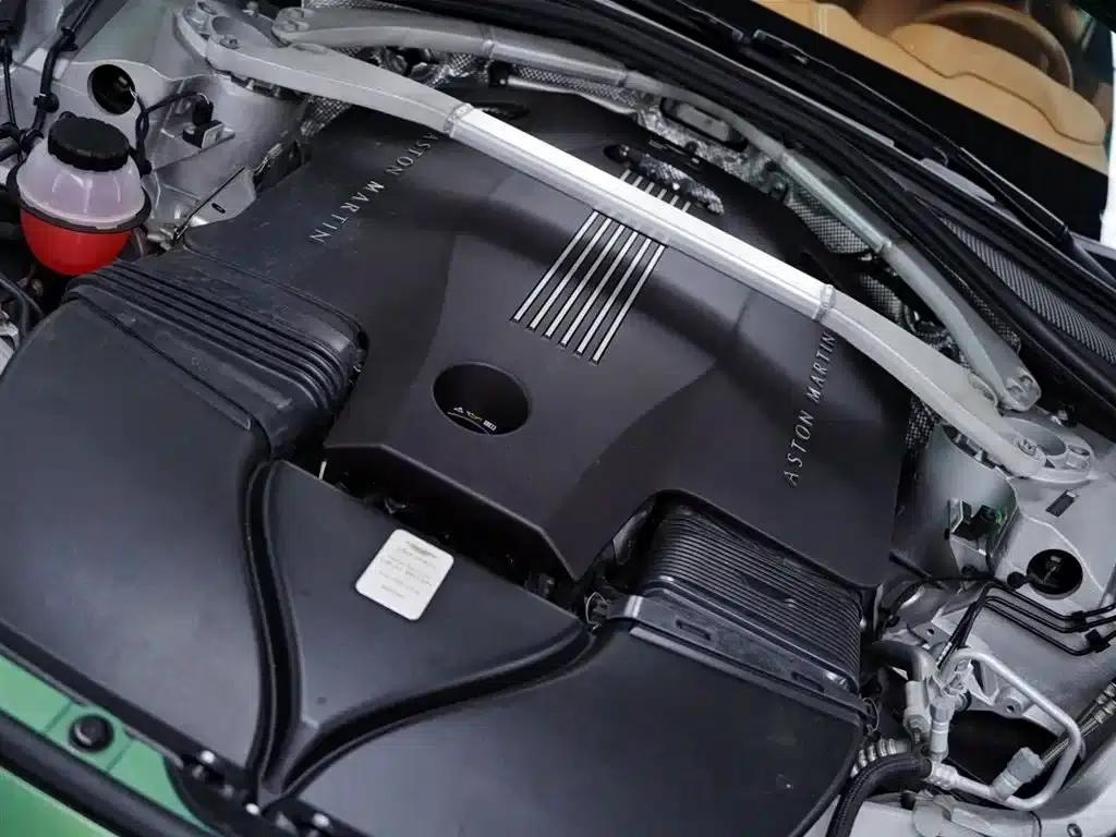 Aston Martin DBX 2023 3.0T STRAIGHT-SIX — миниатюра 57