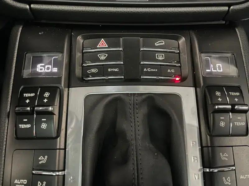 2021 Macan 2.0T — миниатюра 16