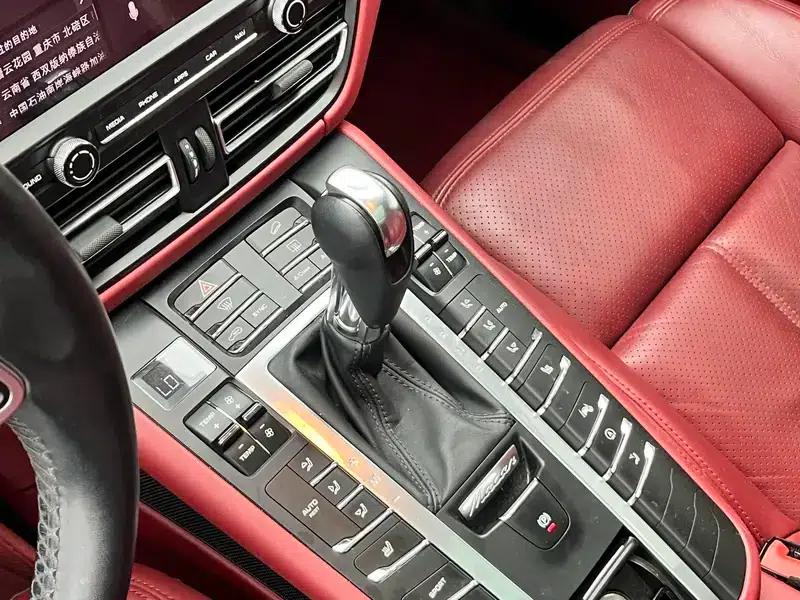 2020 Macan 2.0T — миниатюра 17