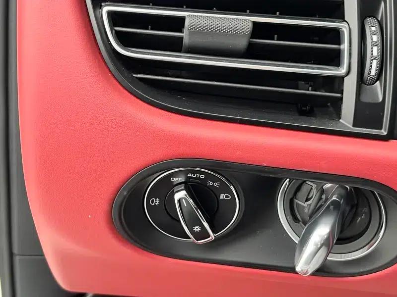 2020 Macan 2.0T — миниатюра 18