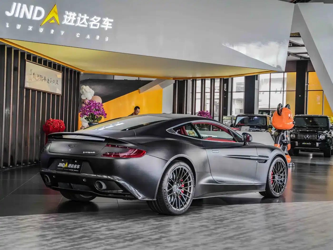 2013 Vanquish 6.0L Standard Model — миниатюра 4