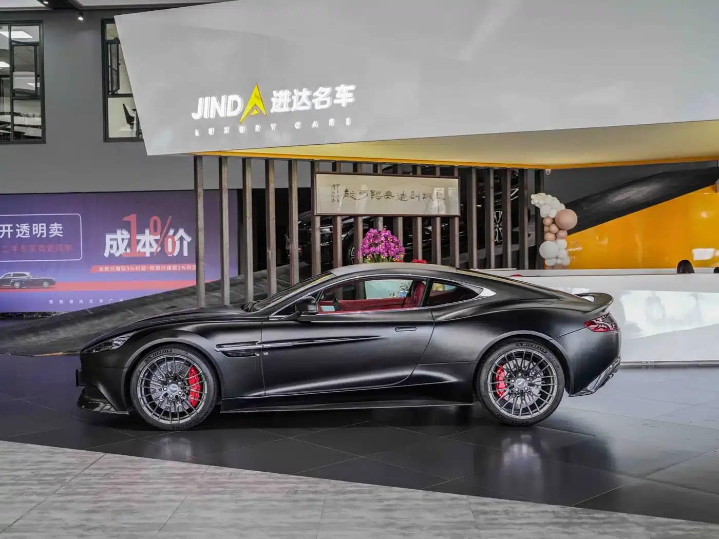 2013 Vanquish 6.0L Standard Model — миниатюра 5