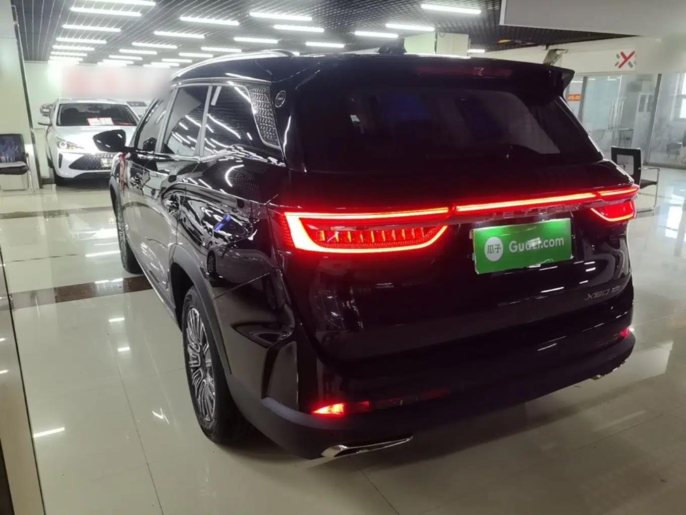 JETOUR X90 PRO 2024 1.6T DCT Luxury Edition 5 Seats — миниатюра 4