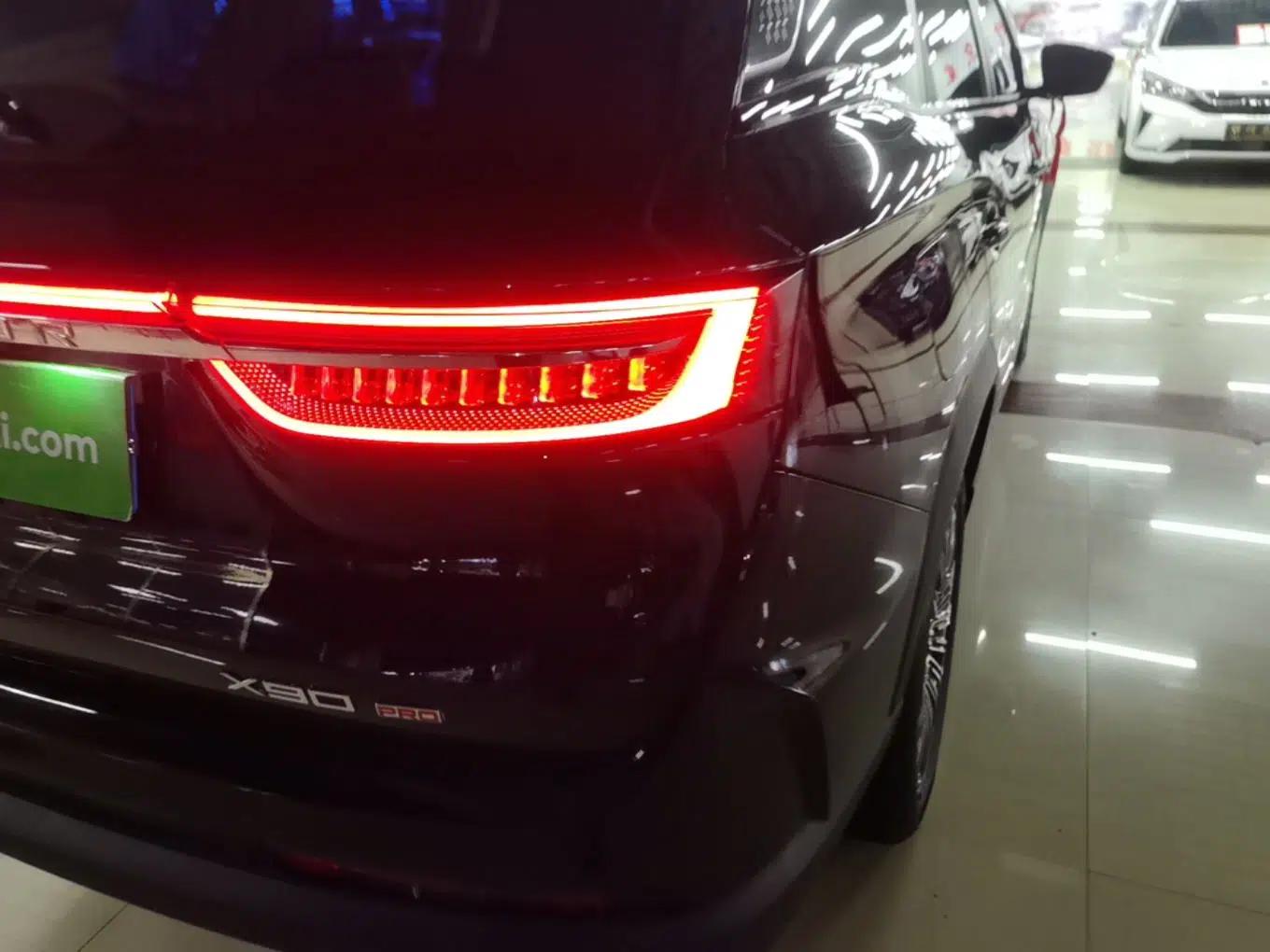 JETOUR X90 PRO 2024 1.6T DCT Luxury Edition 5 Seats — миниатюра 9
