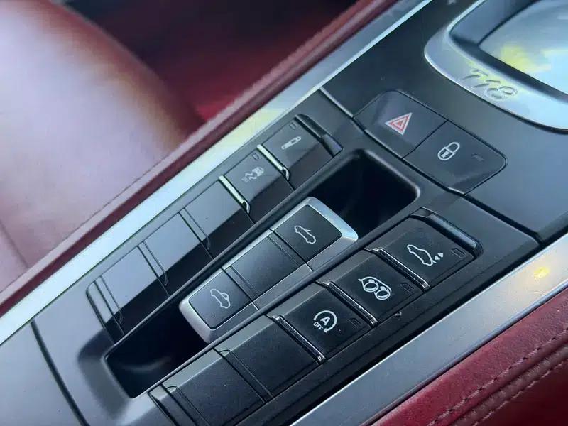 2018 Porsche 718 Boxster 2.0T — миниатюра 15