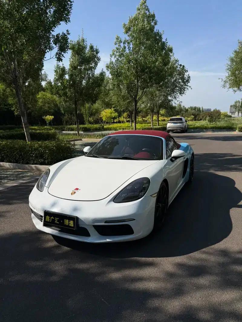 2016 Porsche 718 Boxster 2.0T — миниатюра 1