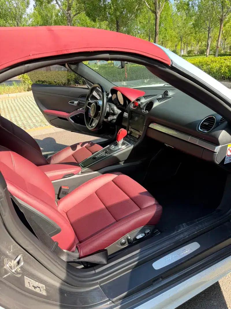 2016 Porsche 718 Boxster 2.0T — миниатюра 9