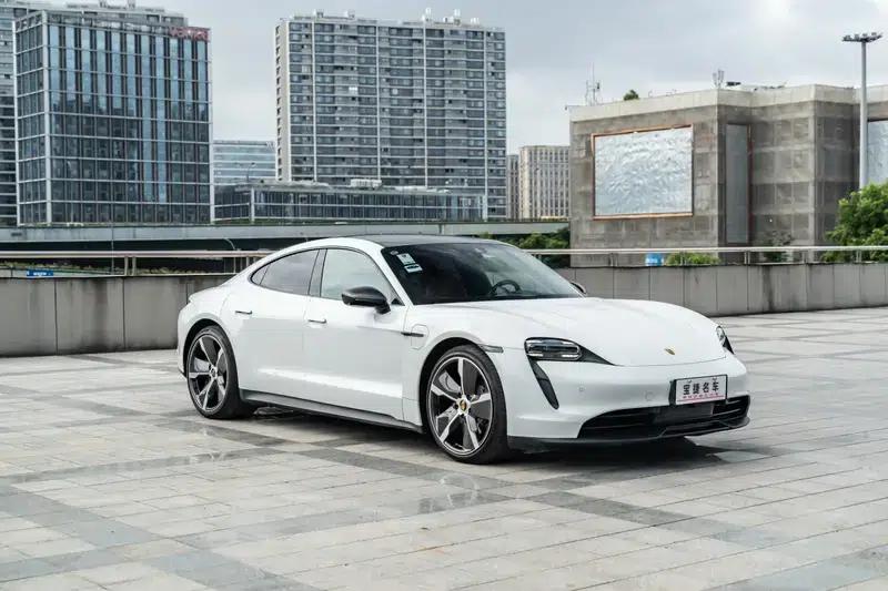 2022 Taycan — миниатюра 3