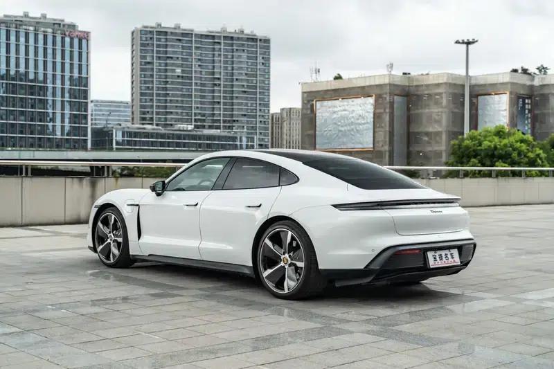 2022 Taycan — миниатюра 5