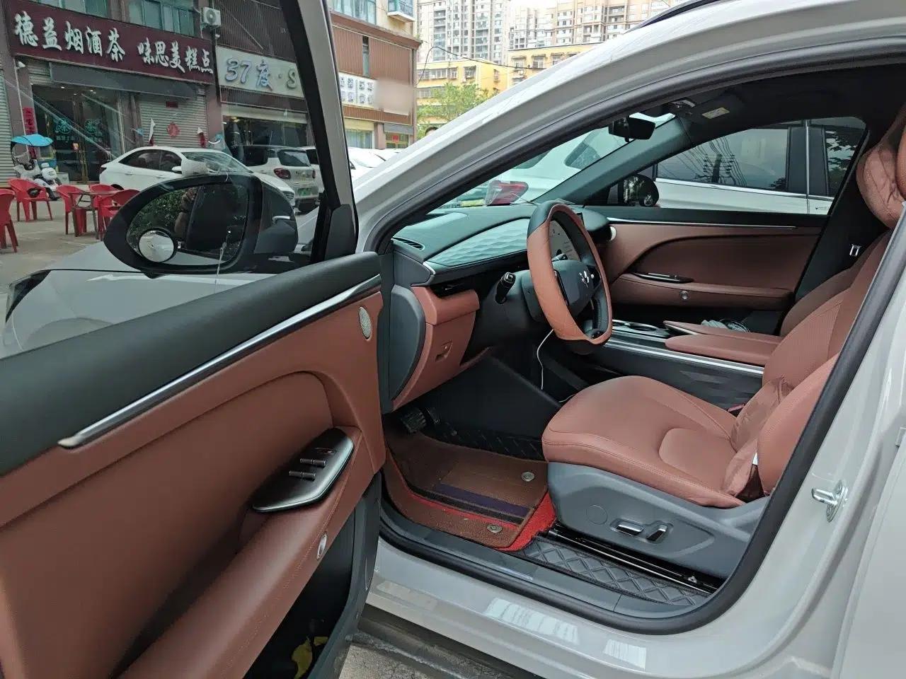 ARCFOX Alpha T5 2026 Model Range-Extended 1215 Yuanjing Smart Driving Version — миниатюра 16