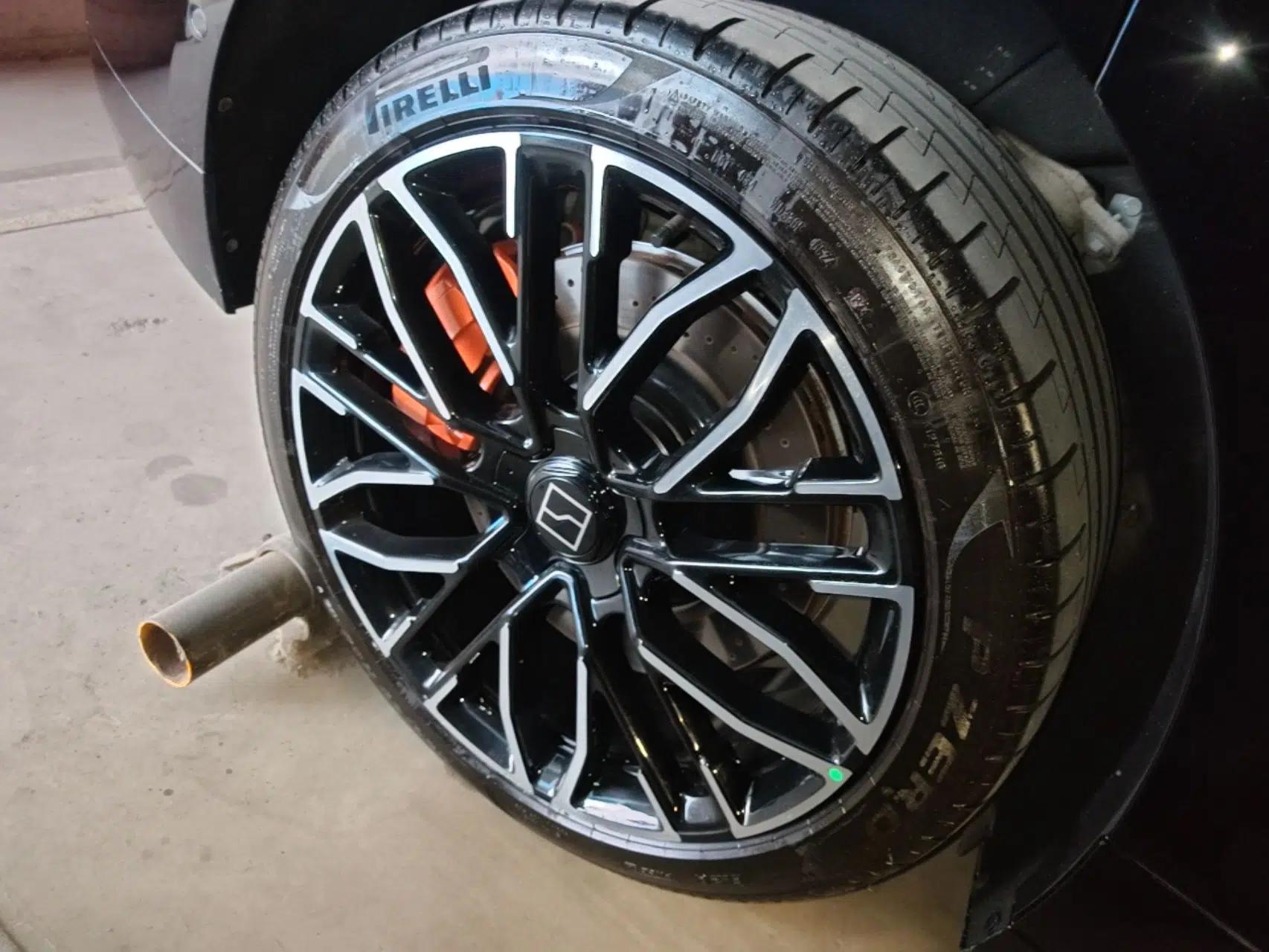 Zeekr 001 2024 YOU Edition 100 kWh All-Wheel Drive — миниатюра 11