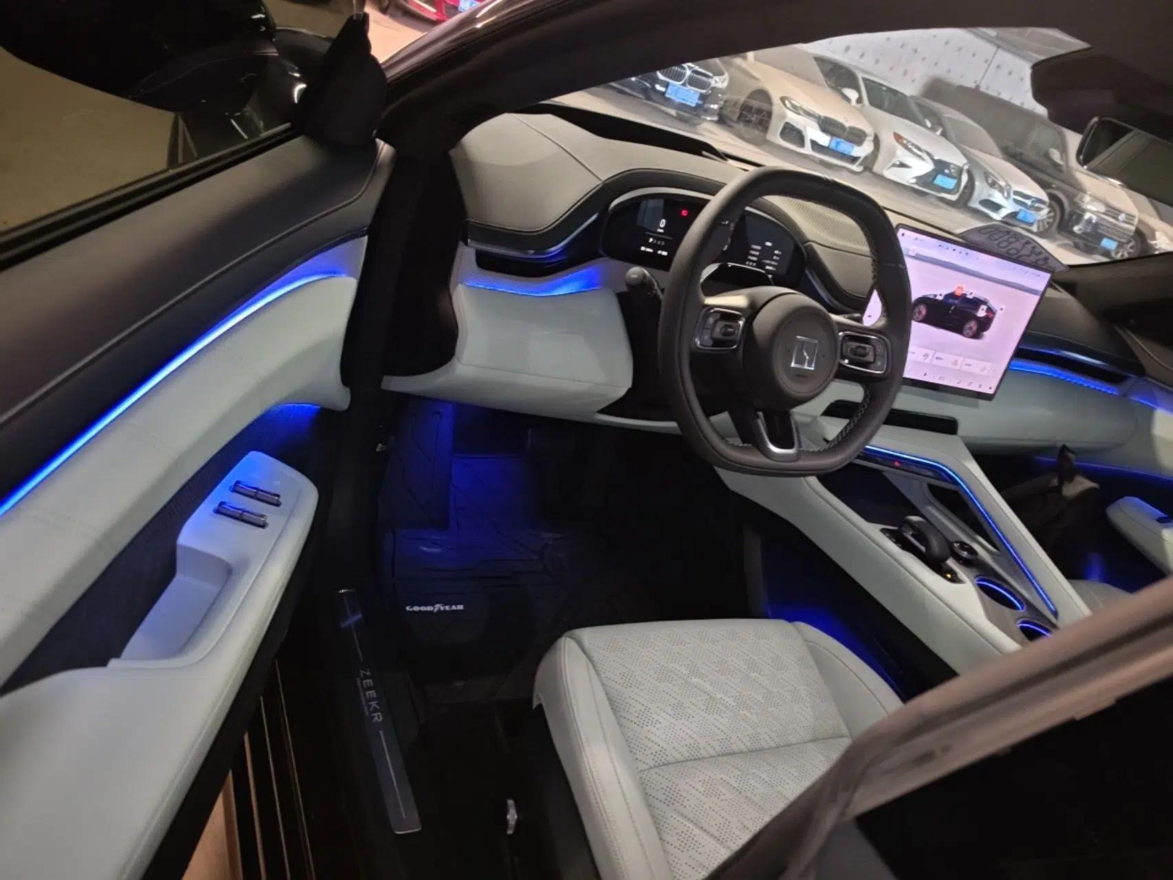 Zeekr 001 2024 YOU Edition 100 kWh All-Wheel Drive — миниатюра 18