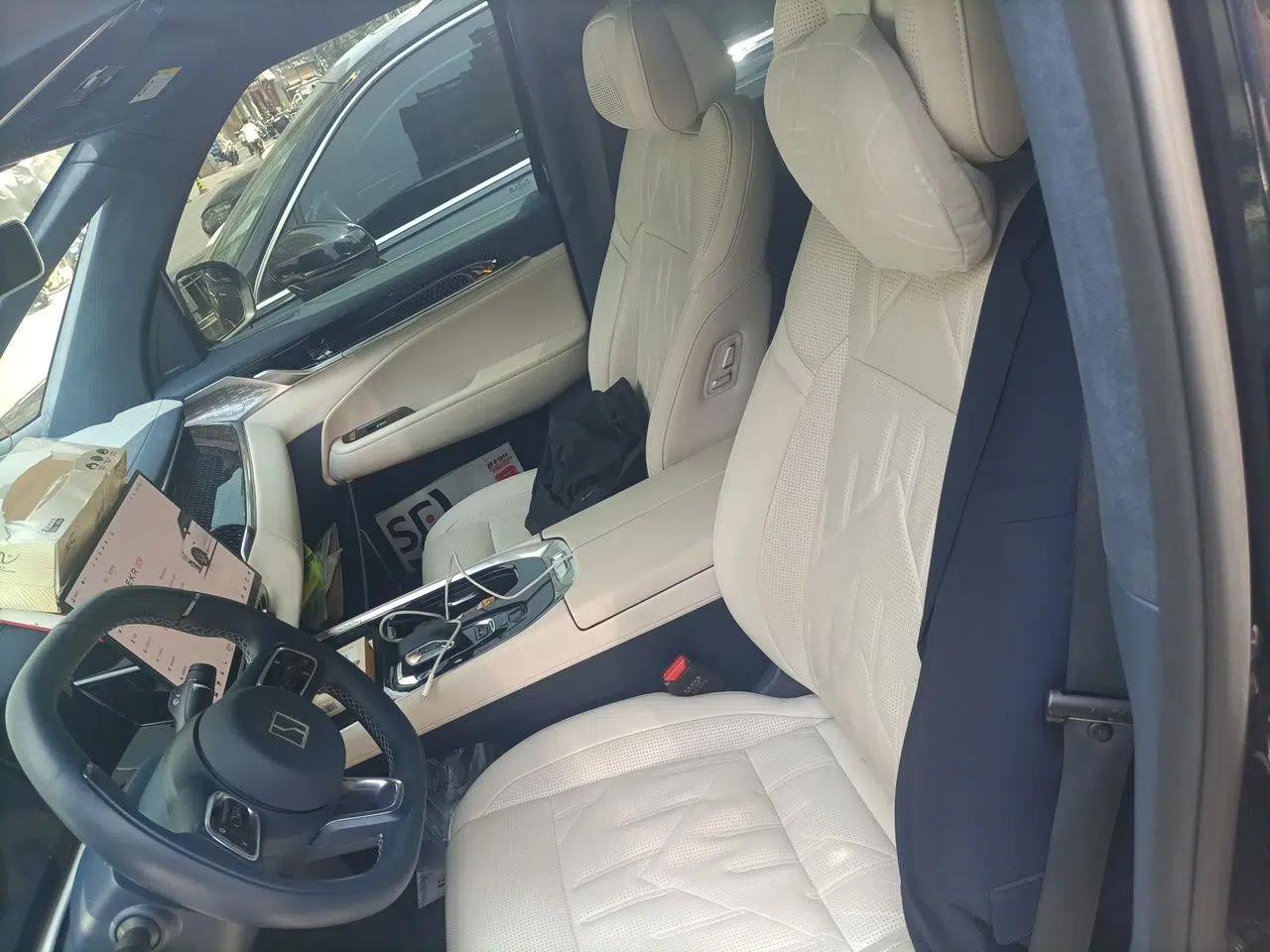 Zeekr 009 2024 7-Seater Aisle Version 108 kWh — миниатюра 15